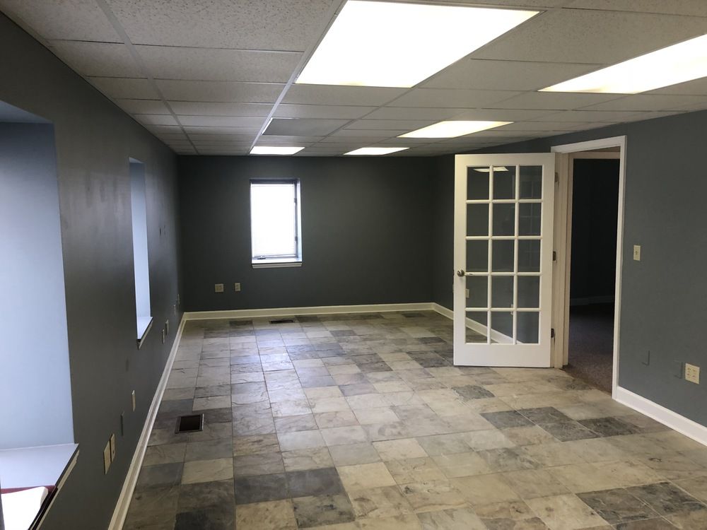 119 W Summit Hill Dr, Knoxville, TN 37902